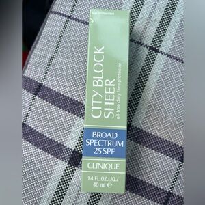 New Clinique City Block Sheer SPF 25 1.4 oz / 40 ml FULL size.2025 fresh !